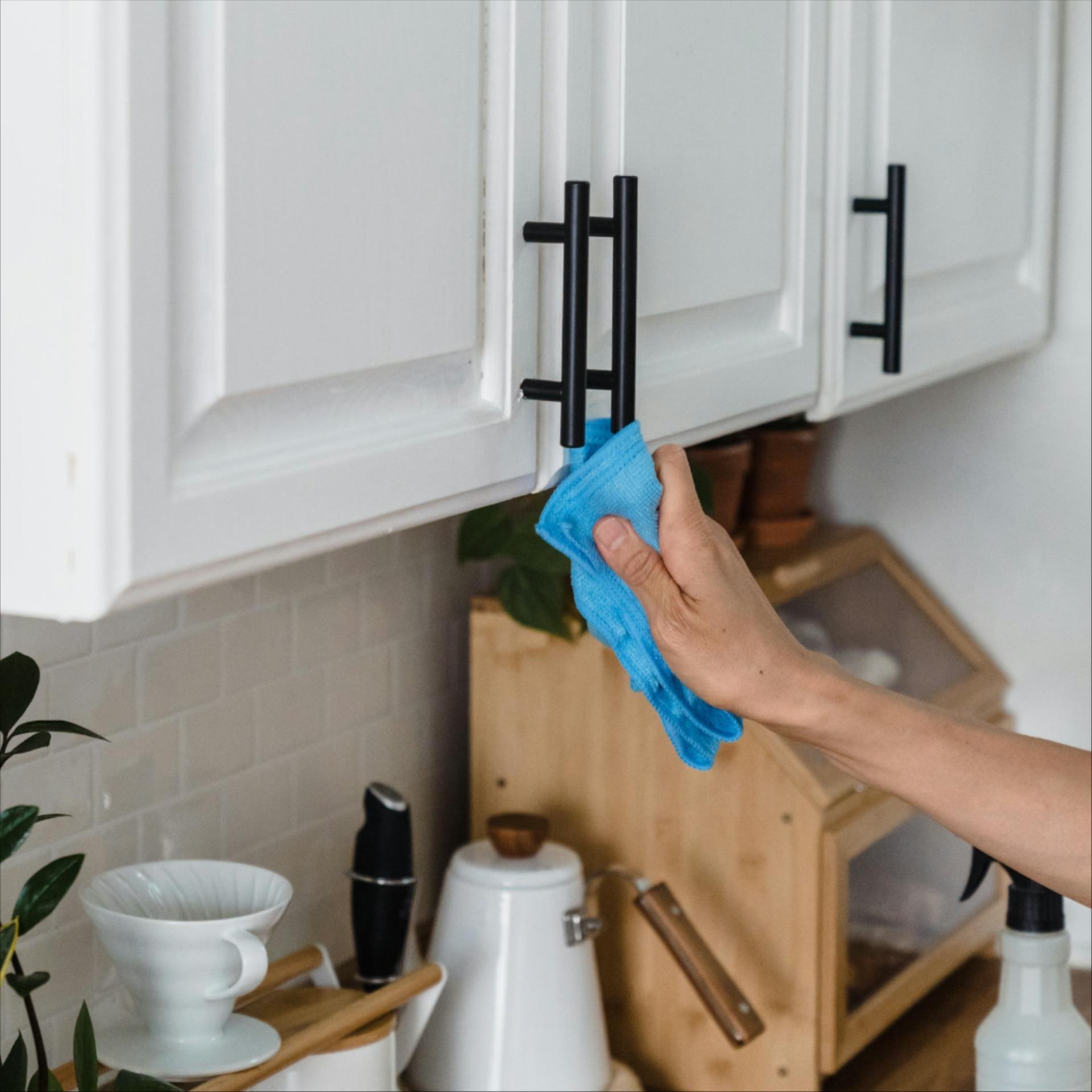 Cabinet cleaning tips for Hutchinson, KS Cabinet cleaning tips for Hutchinson, KS