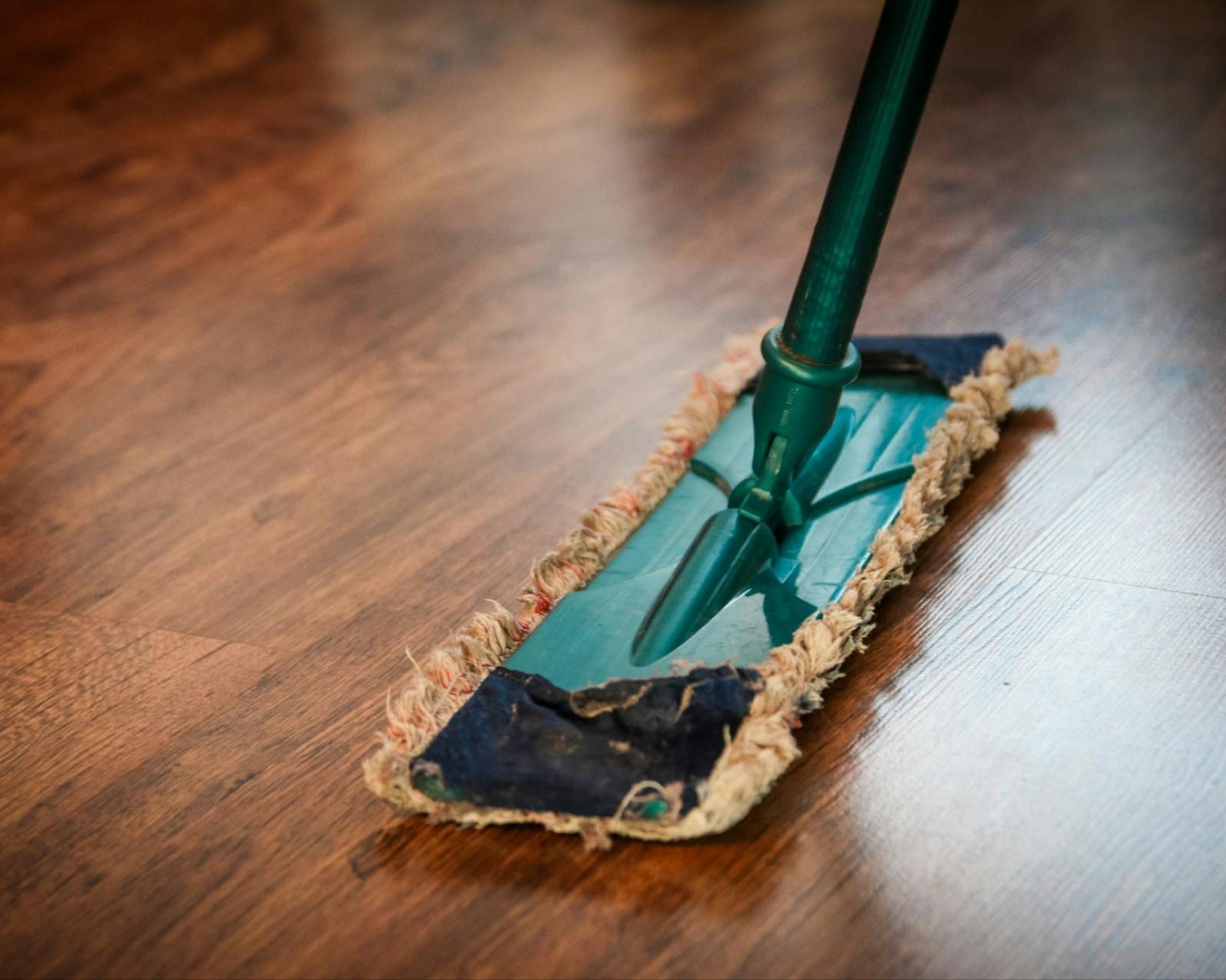 Hardwood floor cleaning tips for Hutchinson, KS