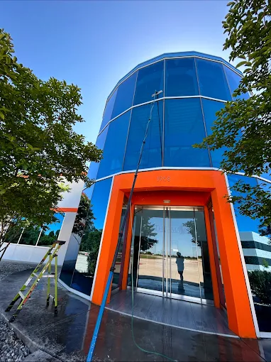 Window Washing Services in Austin. TX Window Washing Services in Austin. TX
