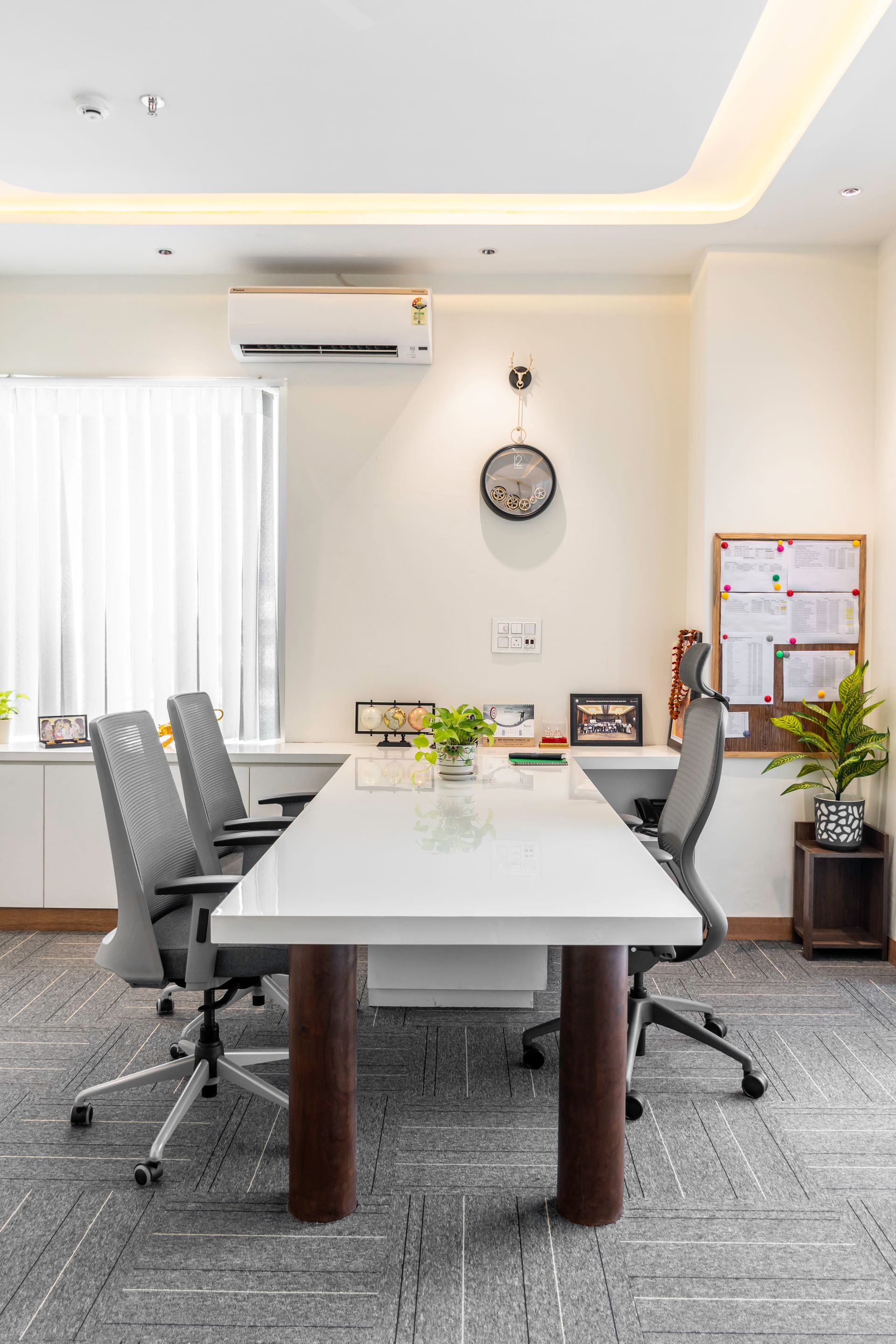Professional carpet cleaning for your Fresno. CA business