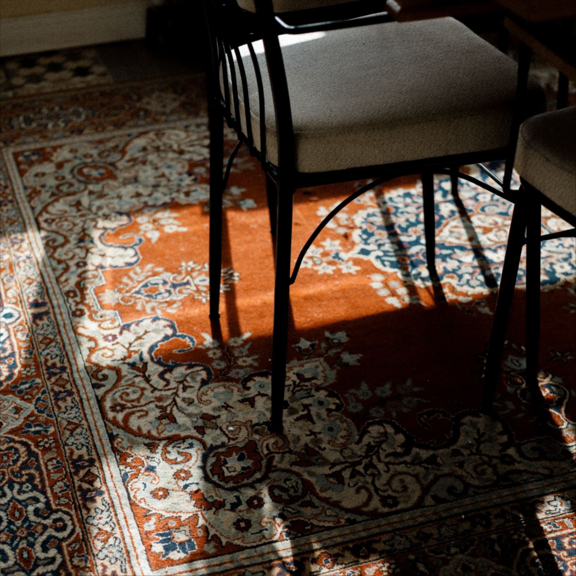 The Unique Technique cleans area rugs better